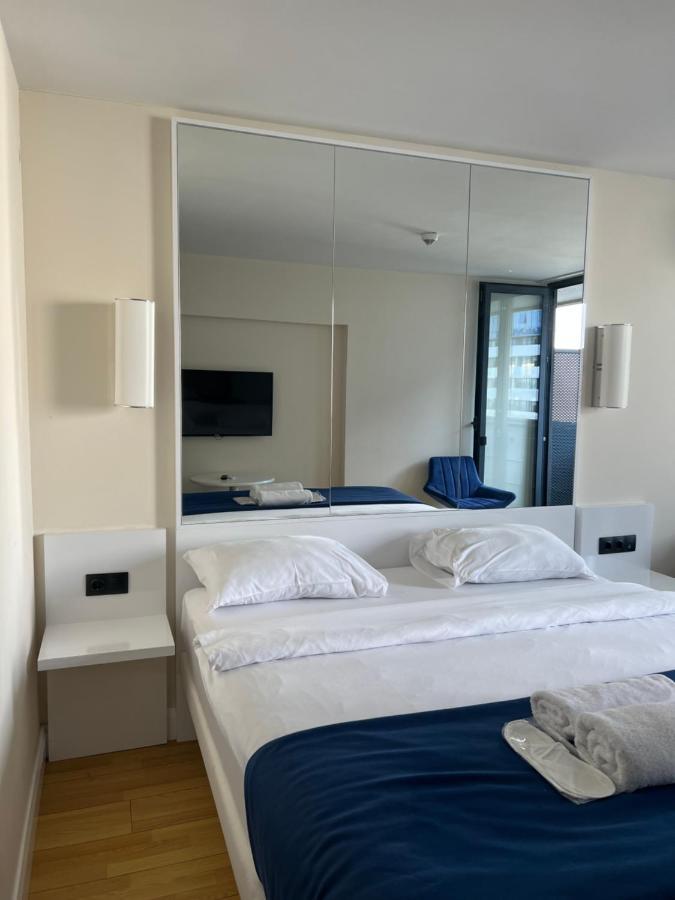 Orbi City Aparthotel Black Sea View Batumi Exterior photo
